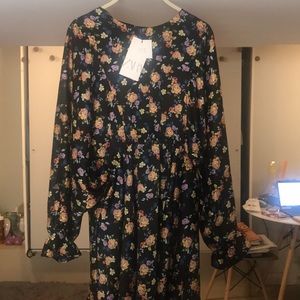 NWT- Zara floral dress